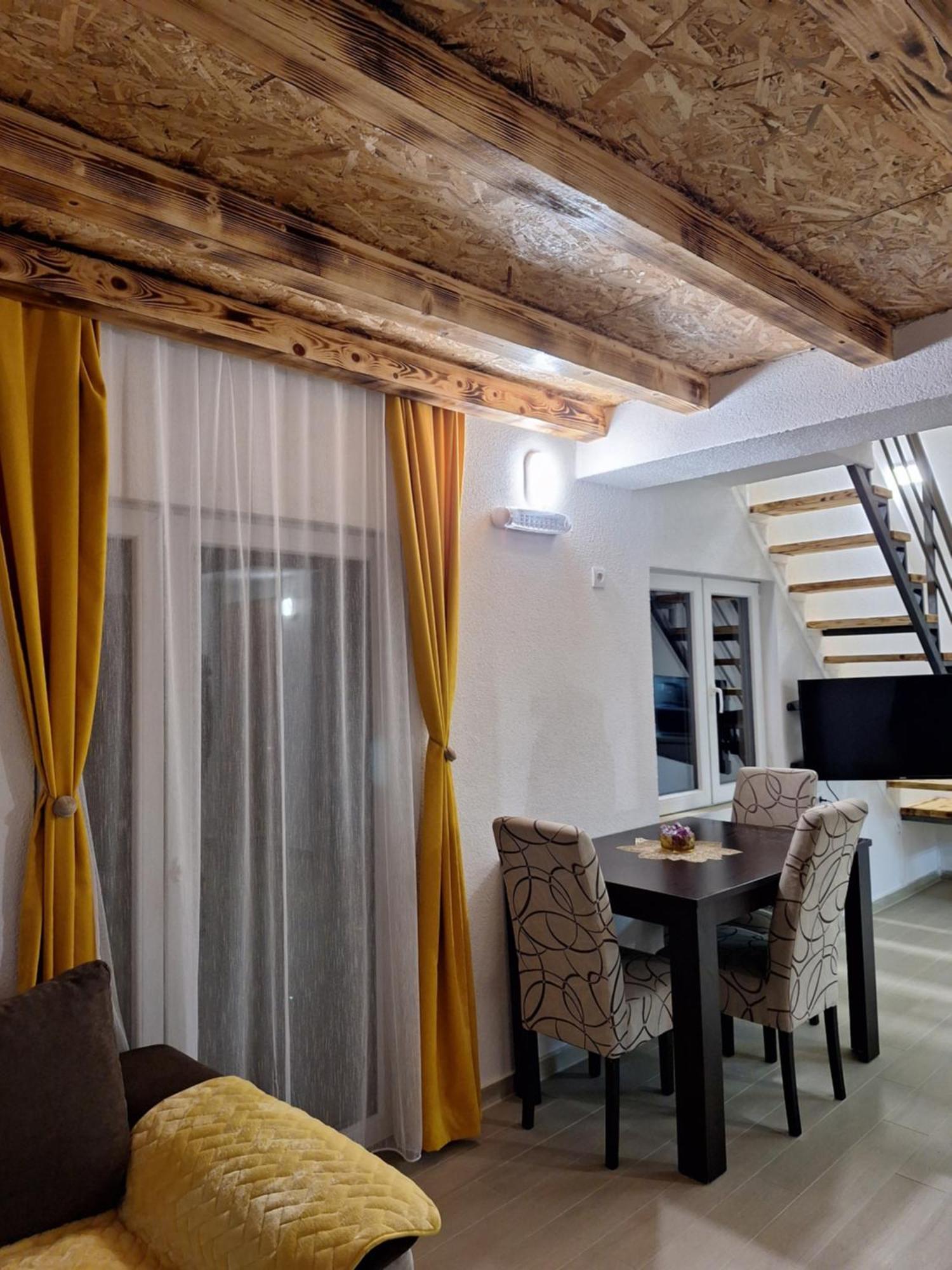 Apartmani Lena Плужине Екстер'єр фото