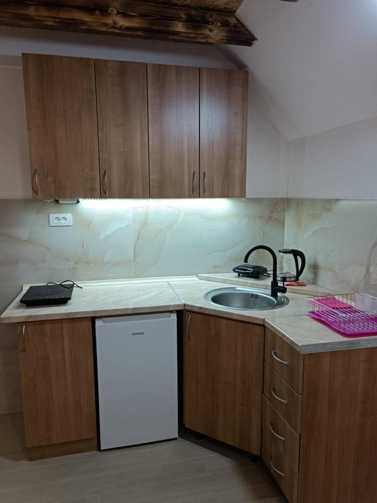 Apartmani Lena Плужине Екстер'єр фото