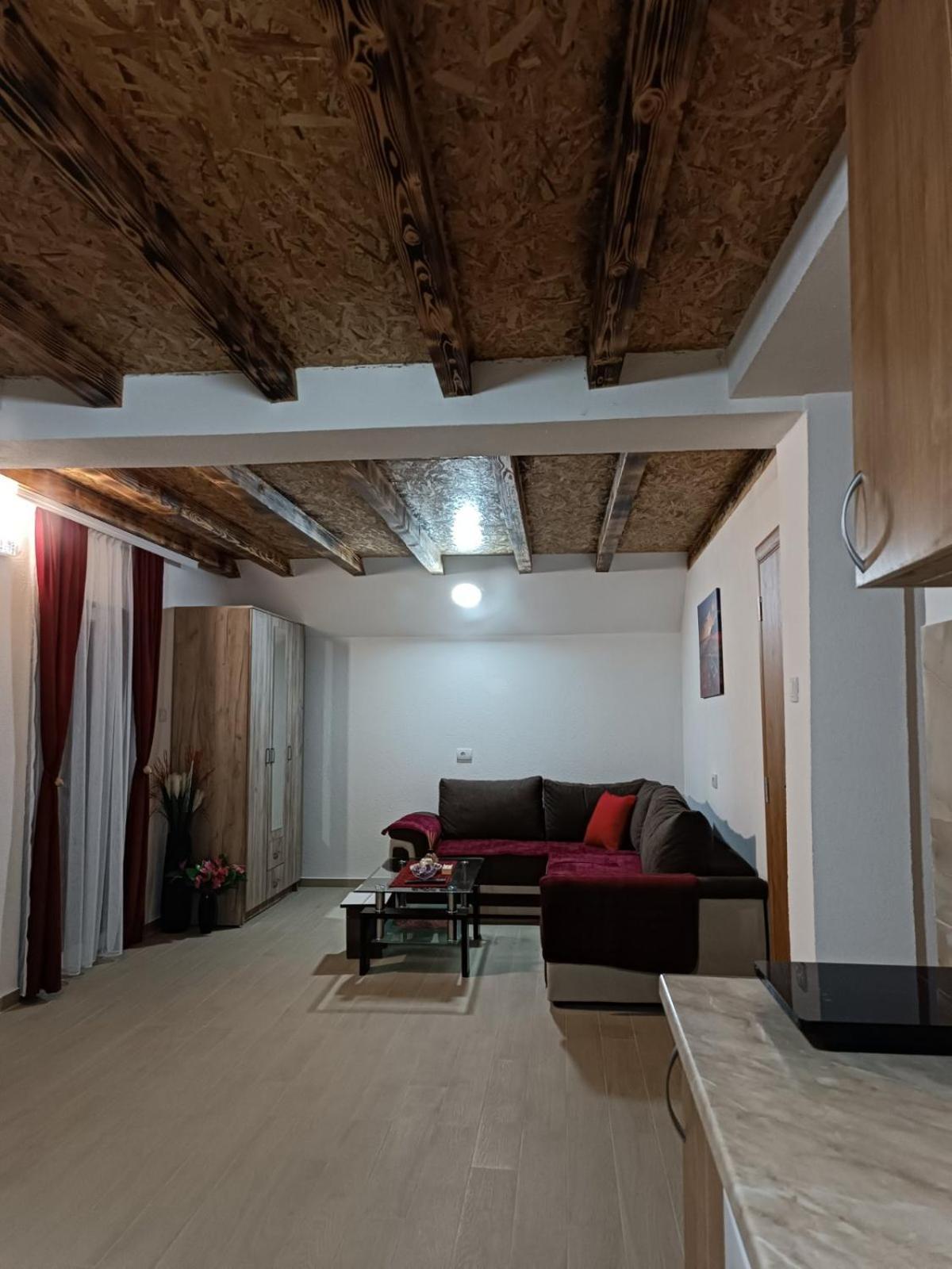 Apartmani Lena Плужине Екстер'єр фото