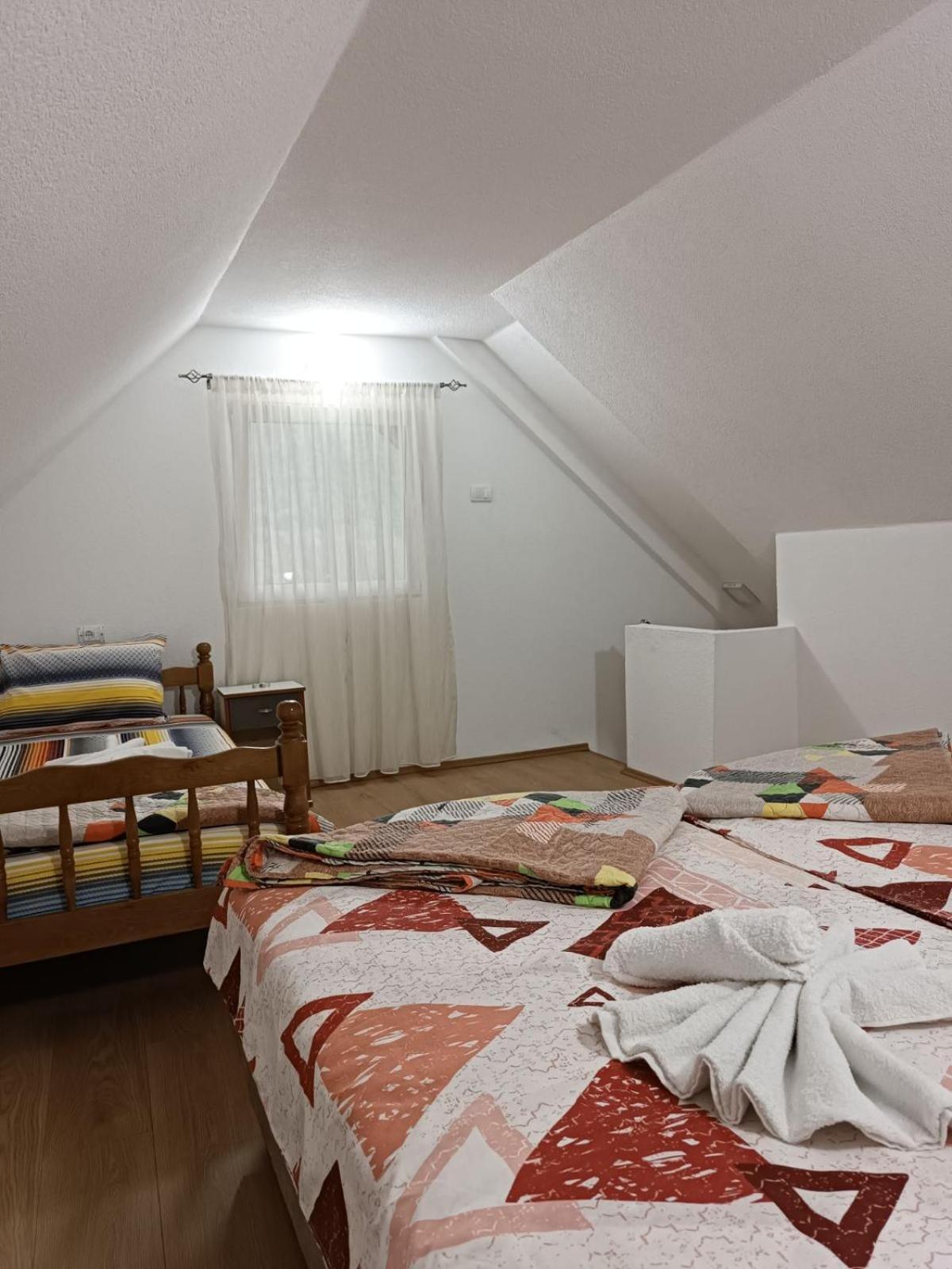 Apartmani Lena Плужине Екстер'єр фото