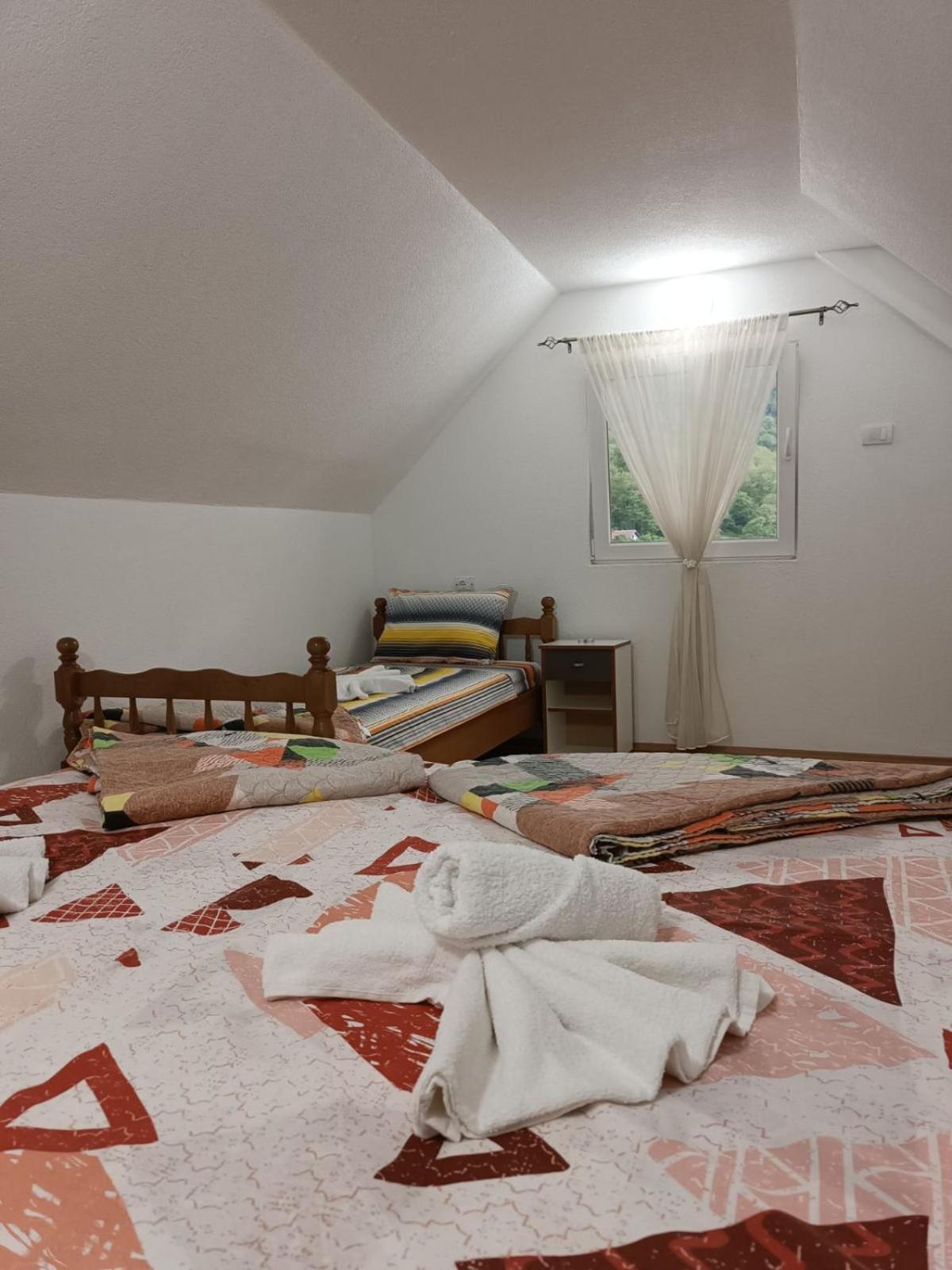 Apartmani Lena Плужине Екстер'єр фото